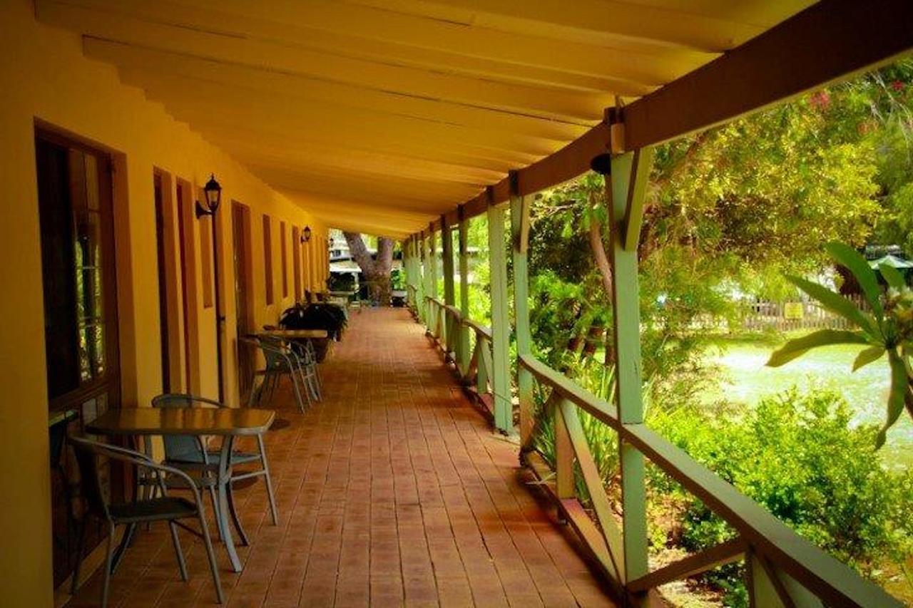 Ravenswood Hotel 外观 照片